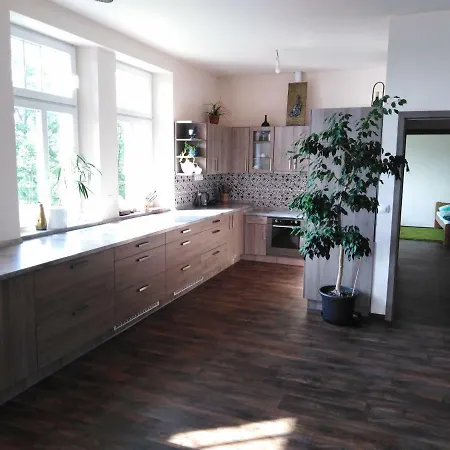 Veliky Apartman S Krasnymi Vyhledy Apartment *